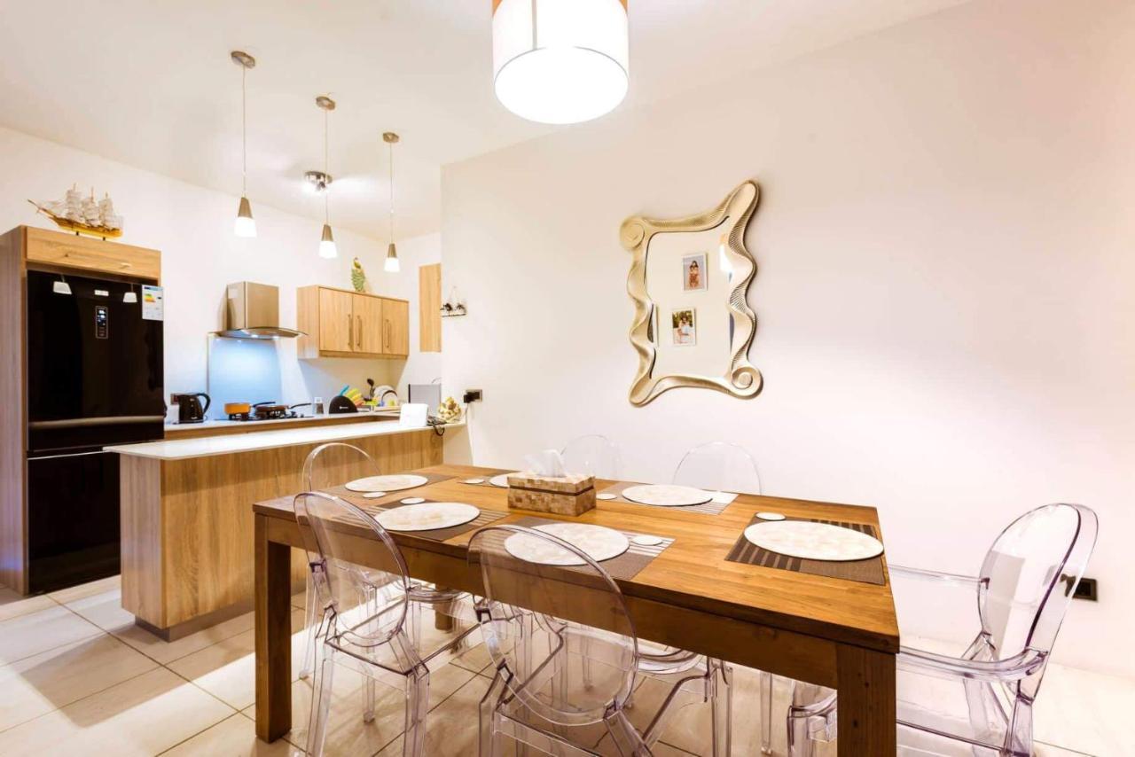 Luxury Westwood Apartment+Pool Flic-en-Flacq الغرفة الصورة